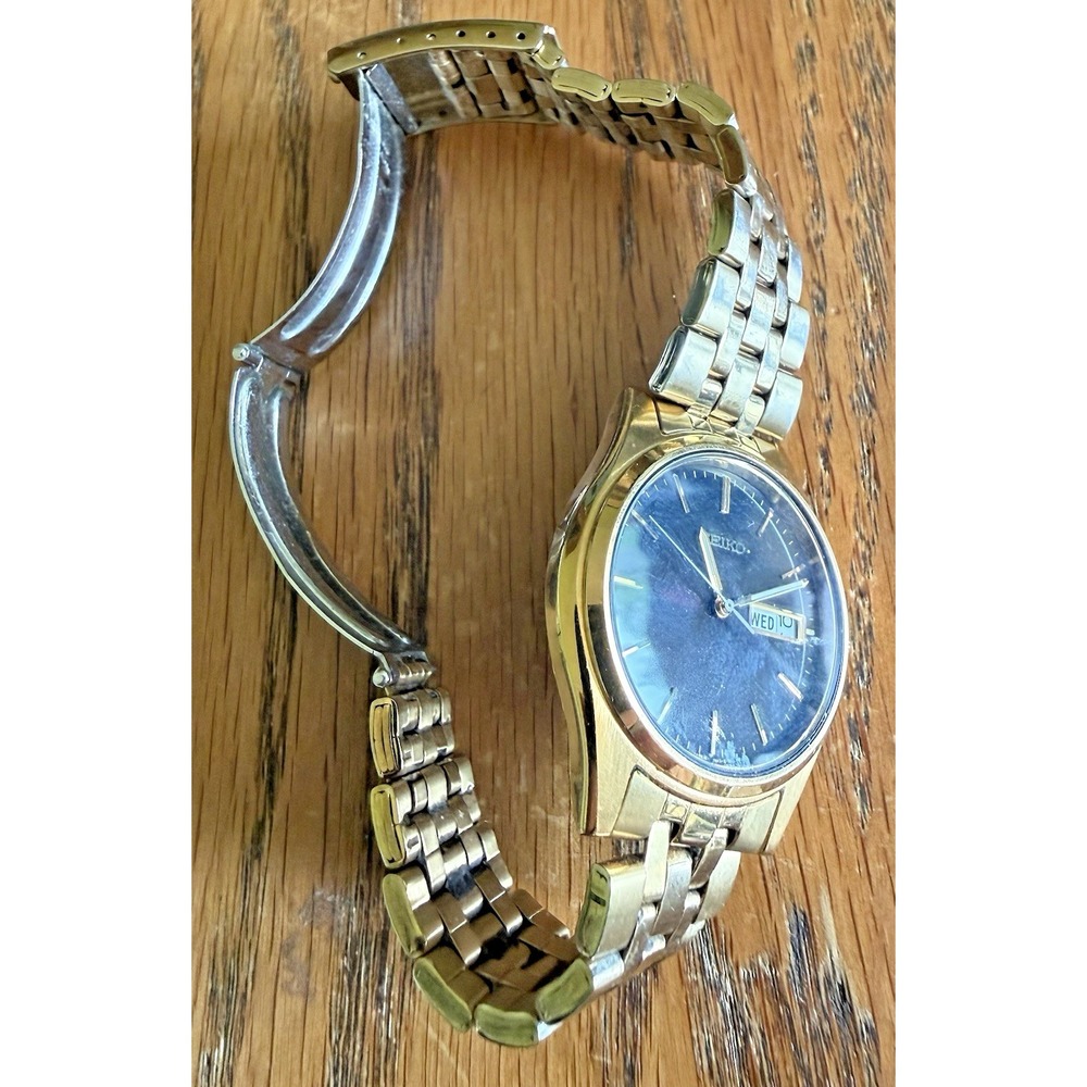 Vtg Quartz Seiko Man's‎ Wrist Watch 7N43-9048  - Timeless Elegance Working - Picture 7 of 10